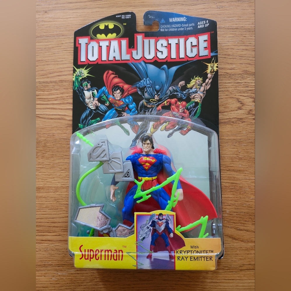 1997 Superman Total Justice Action Figure with Kryptonite Accessory By Kenner
